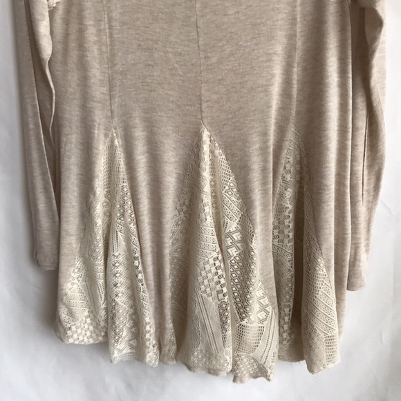 Steezyer semi-sheer cream Boho-style top with lace insets, raw hem, size S - Picture 3 of 7